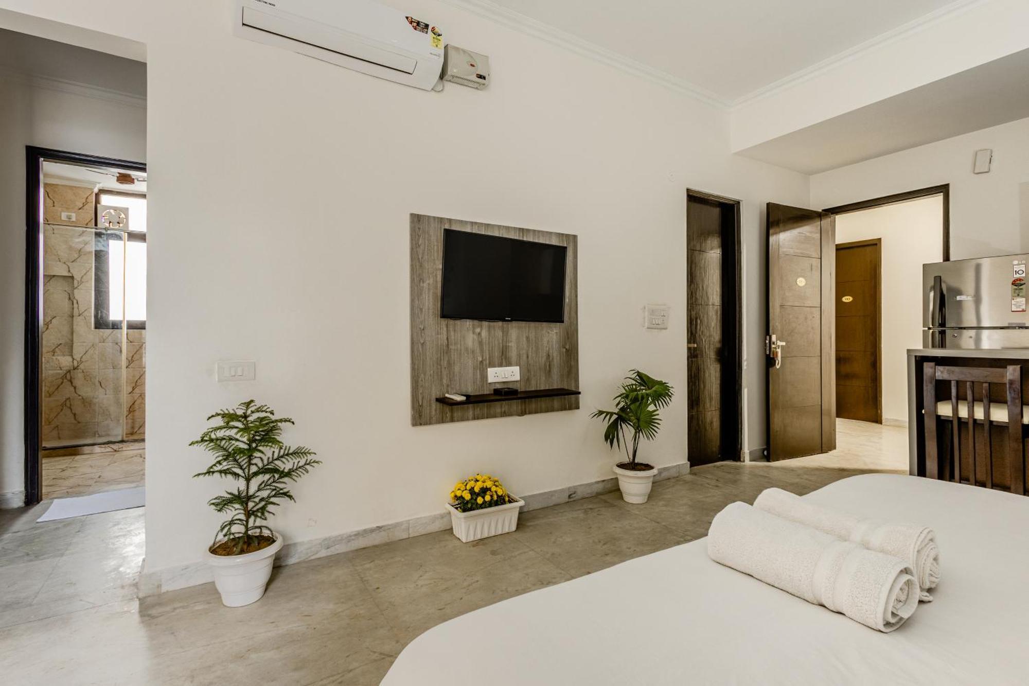 Lime Tree Service Apartment Golf Course Road, Гургаон Екстериор снимка