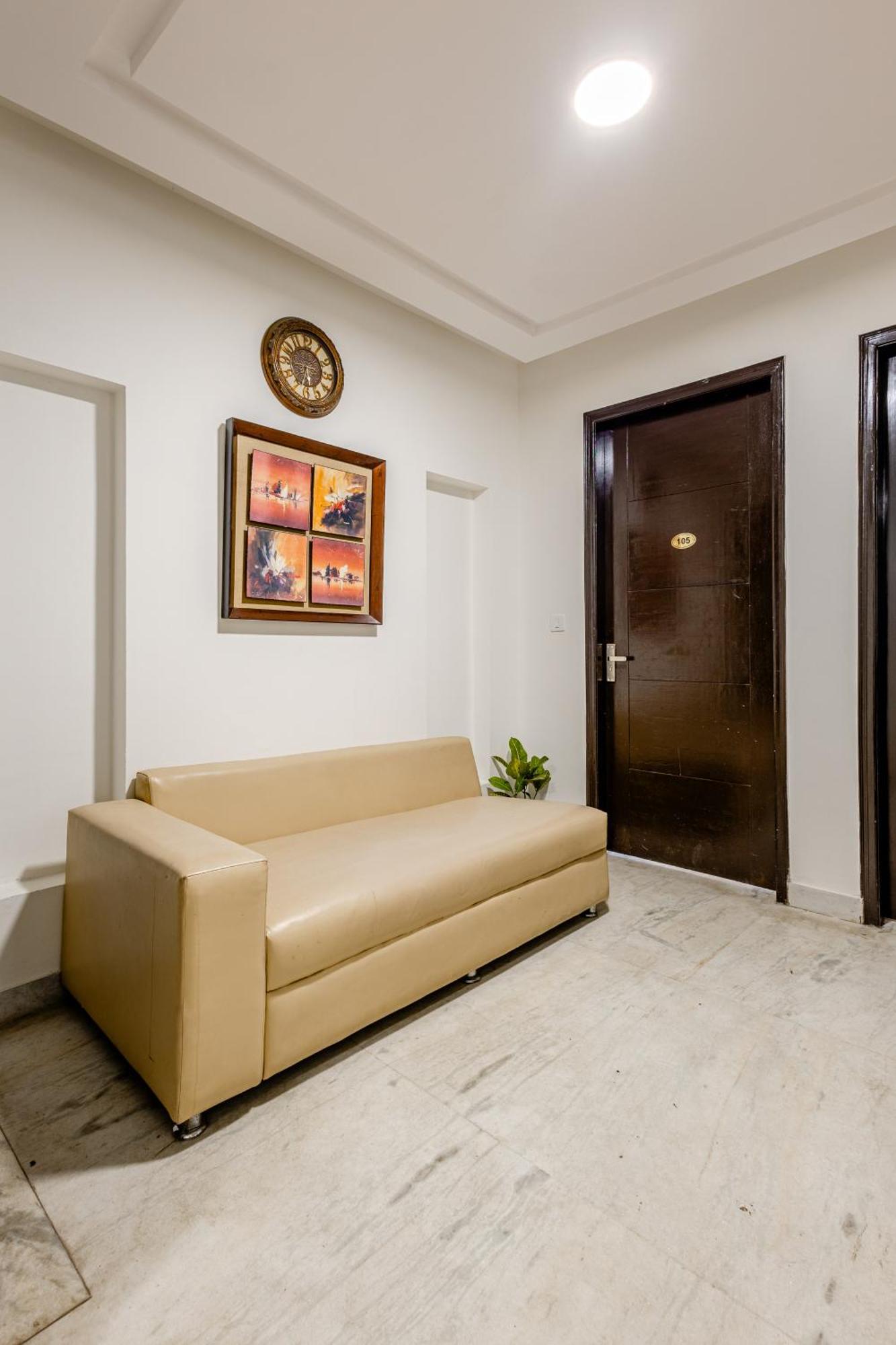 Lime Tree Service Apartment Golf Course Road, Гургаон Екстериор снимка