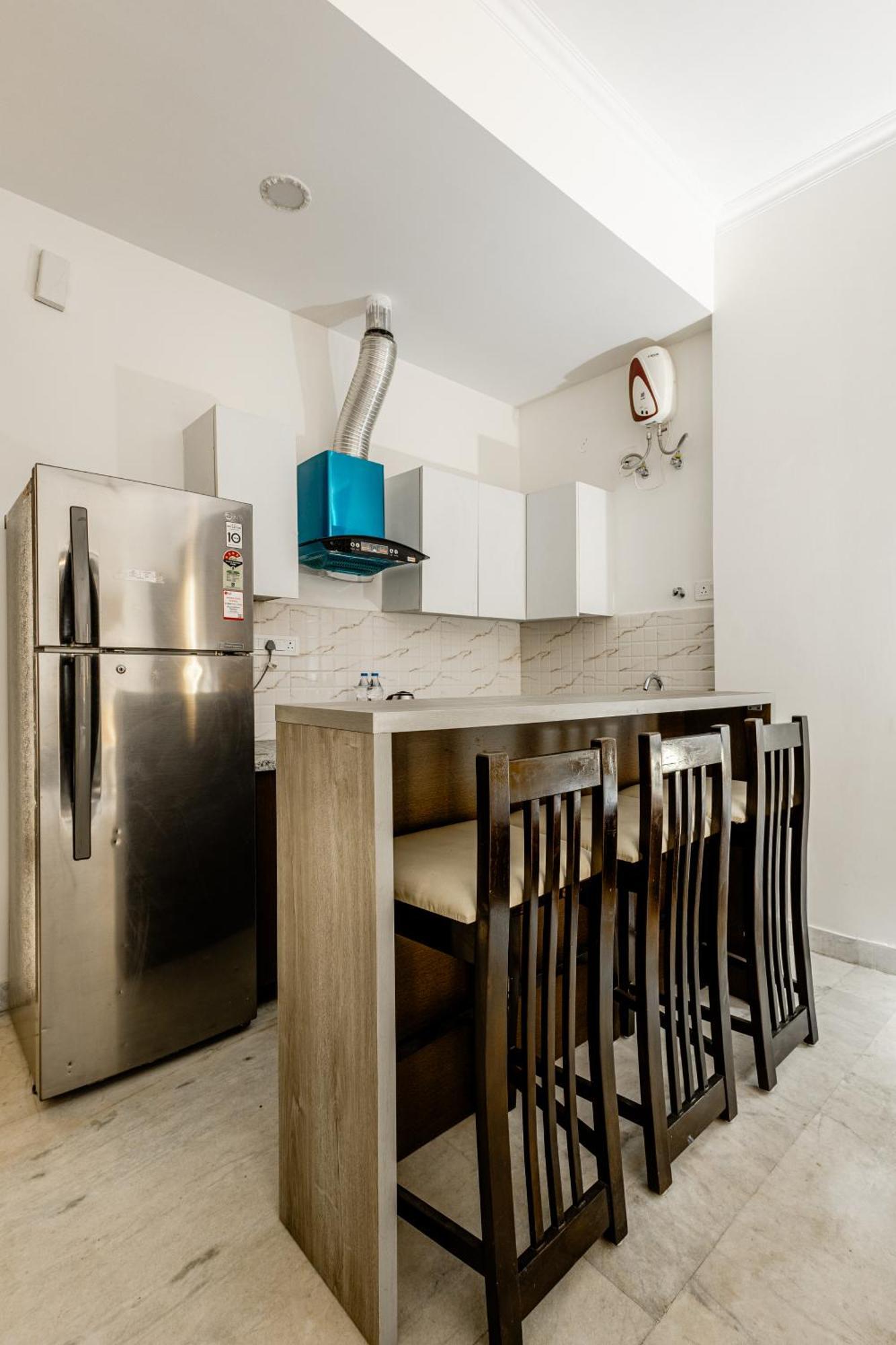 Lime Tree Service Apartment Golf Course Road, Гургаон Екстериор снимка