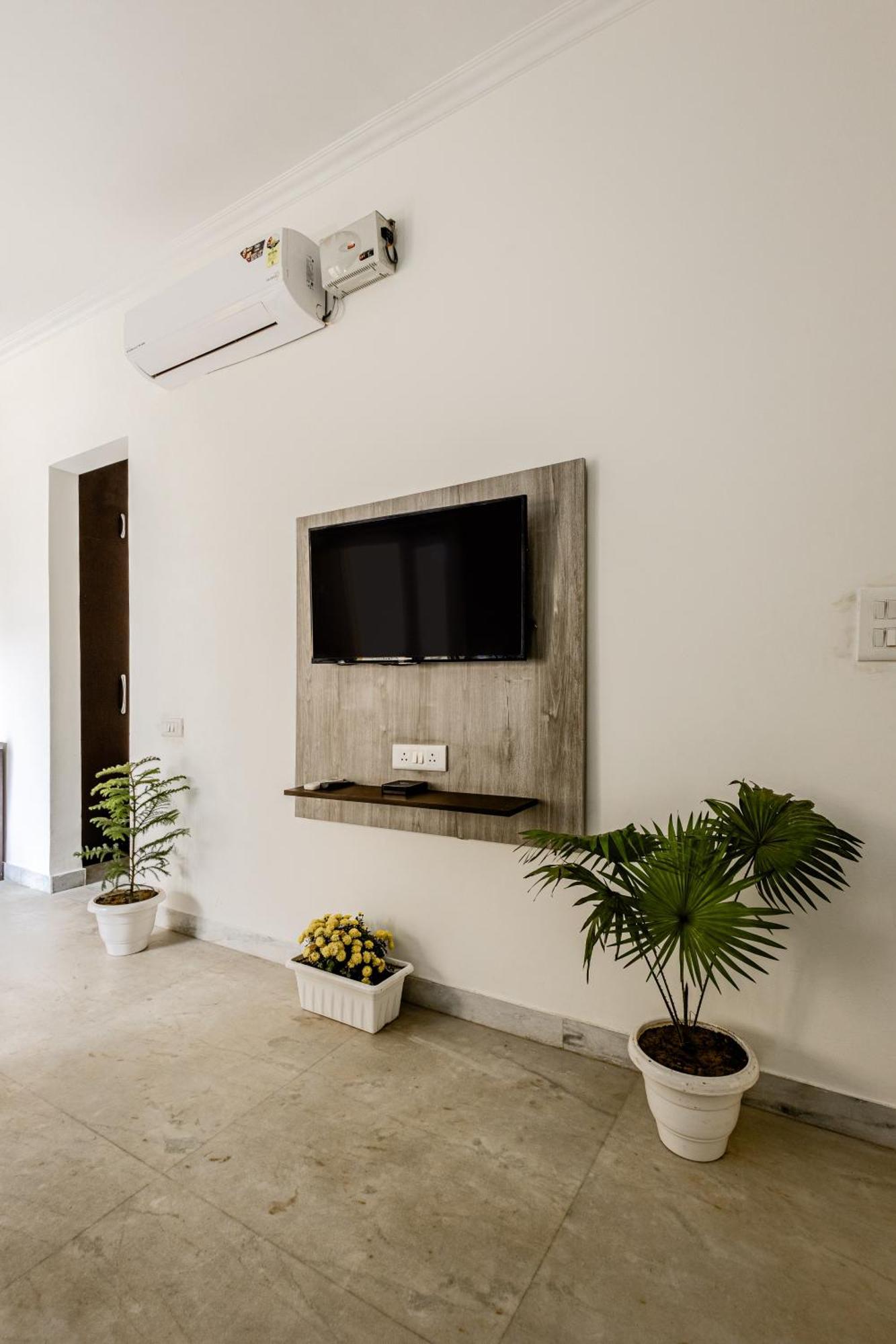 Lime Tree Service Apartment Golf Course Road, Гургаон Екстериор снимка