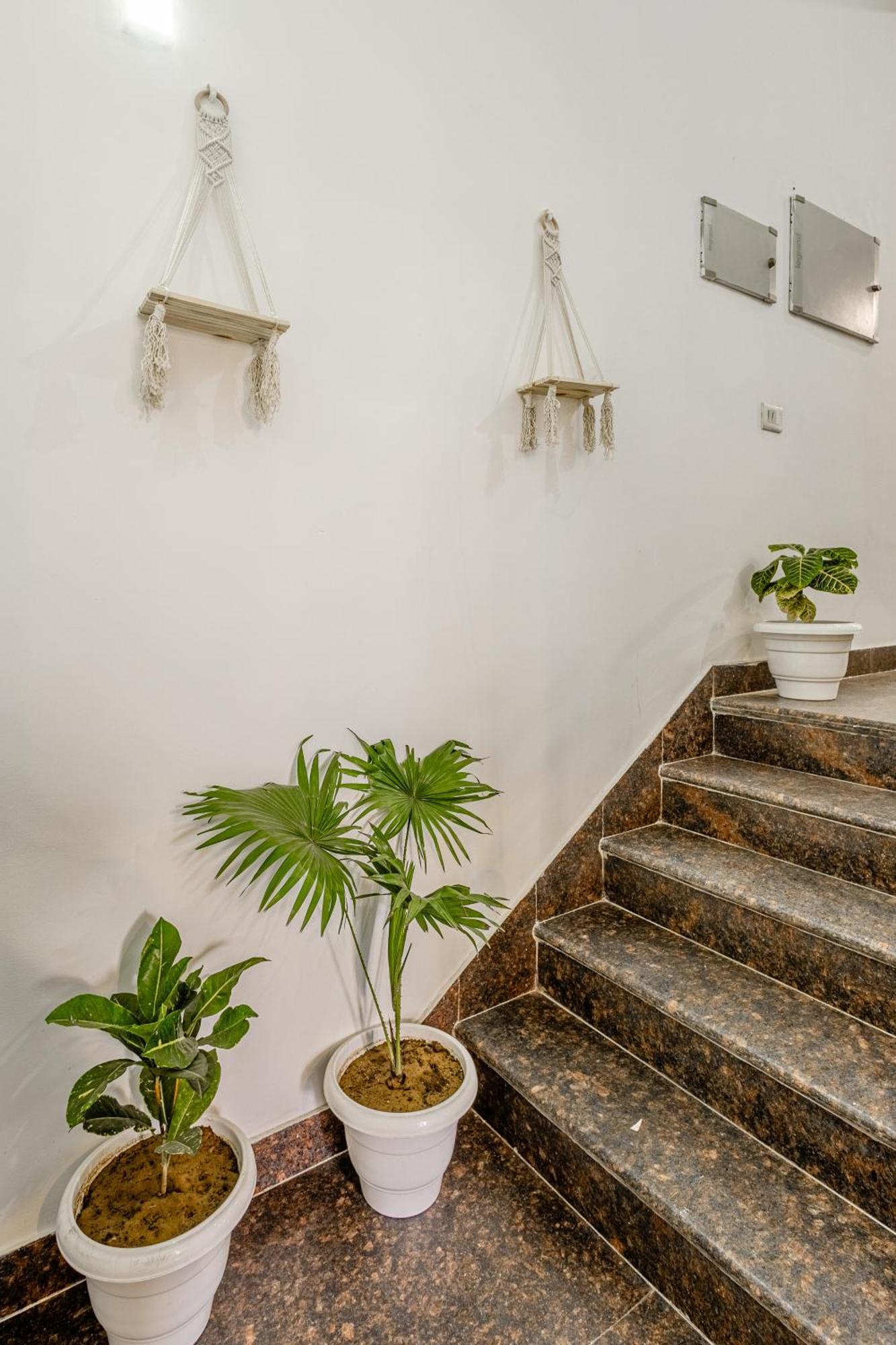 Lime Tree Service Apartment Golf Course Road, Гургаон Екстериор снимка