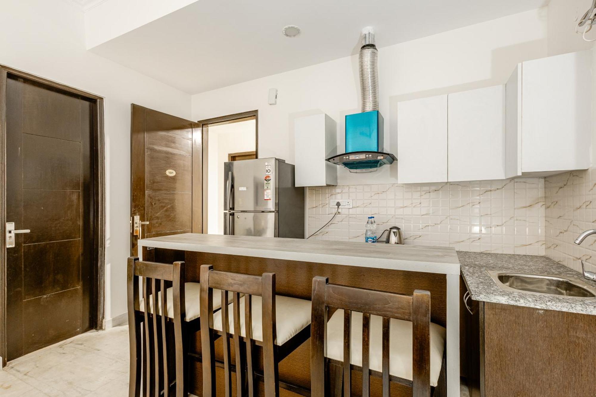 Lime Tree Service Apartment Golf Course Road, Гургаон Екстериор снимка