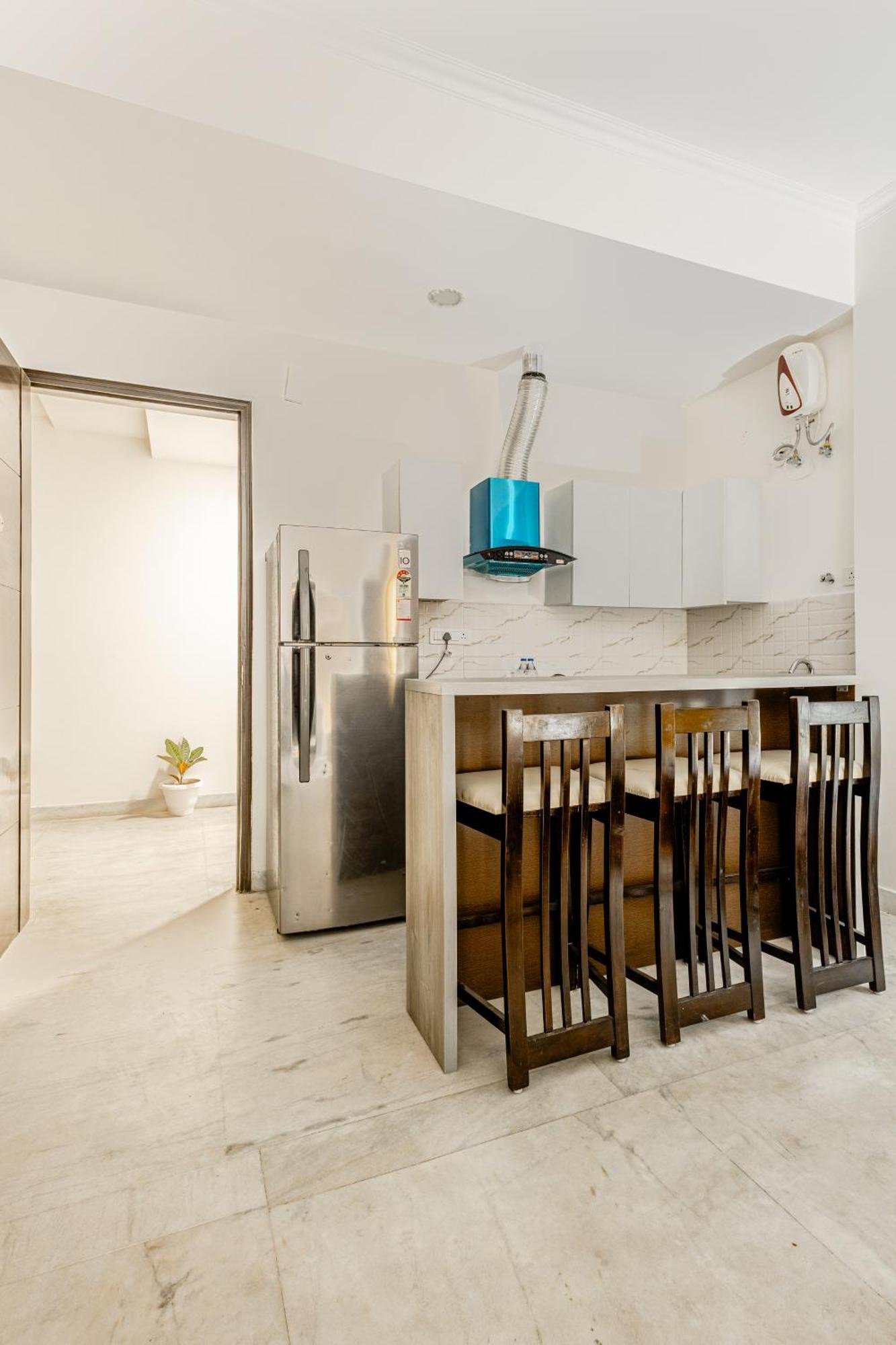 Lime Tree Service Apartment Golf Course Road, Гургаон Екстериор снимка