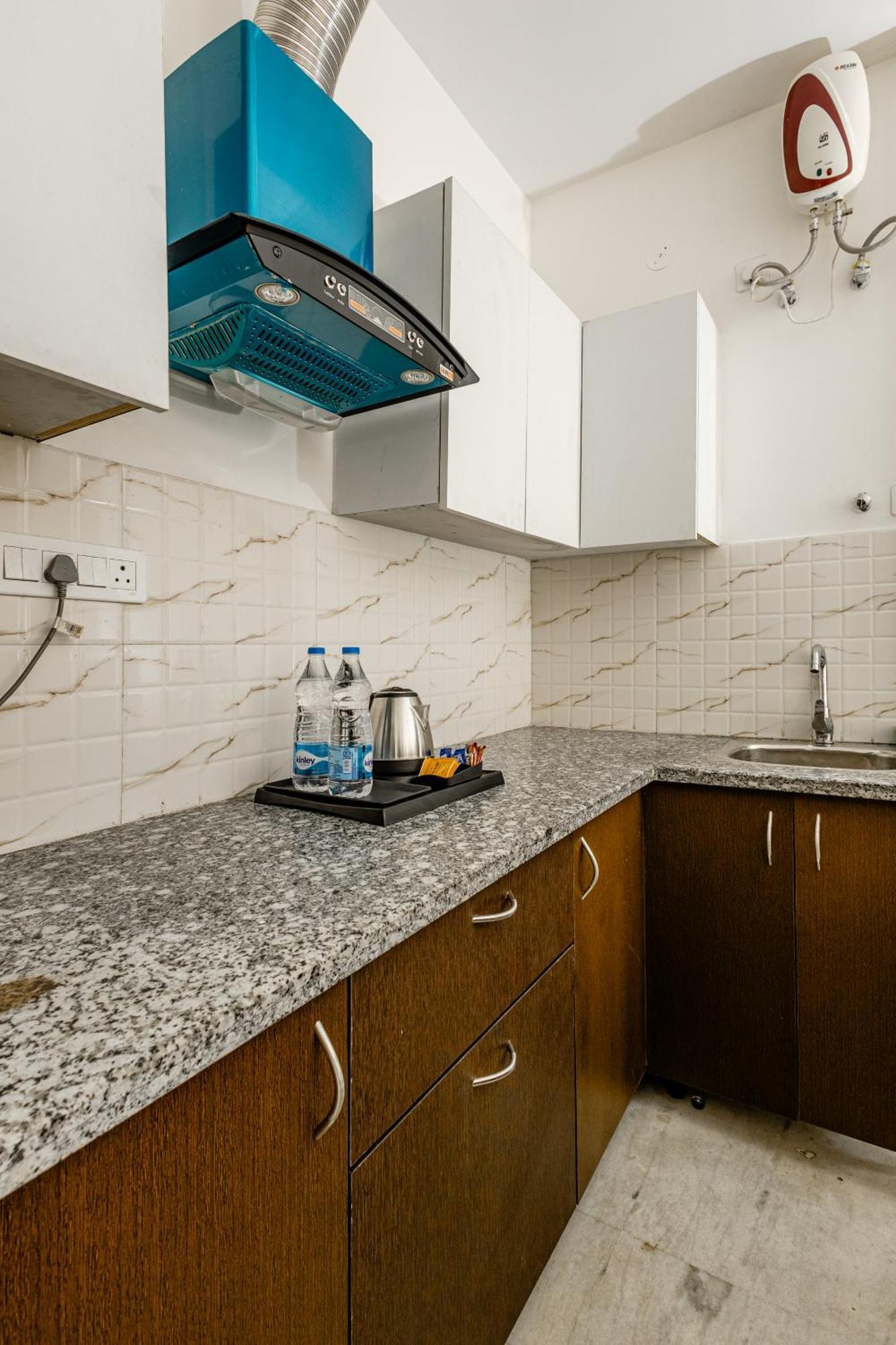 Lime Tree Service Apartment Golf Course Road, Гургаон Екстериор снимка