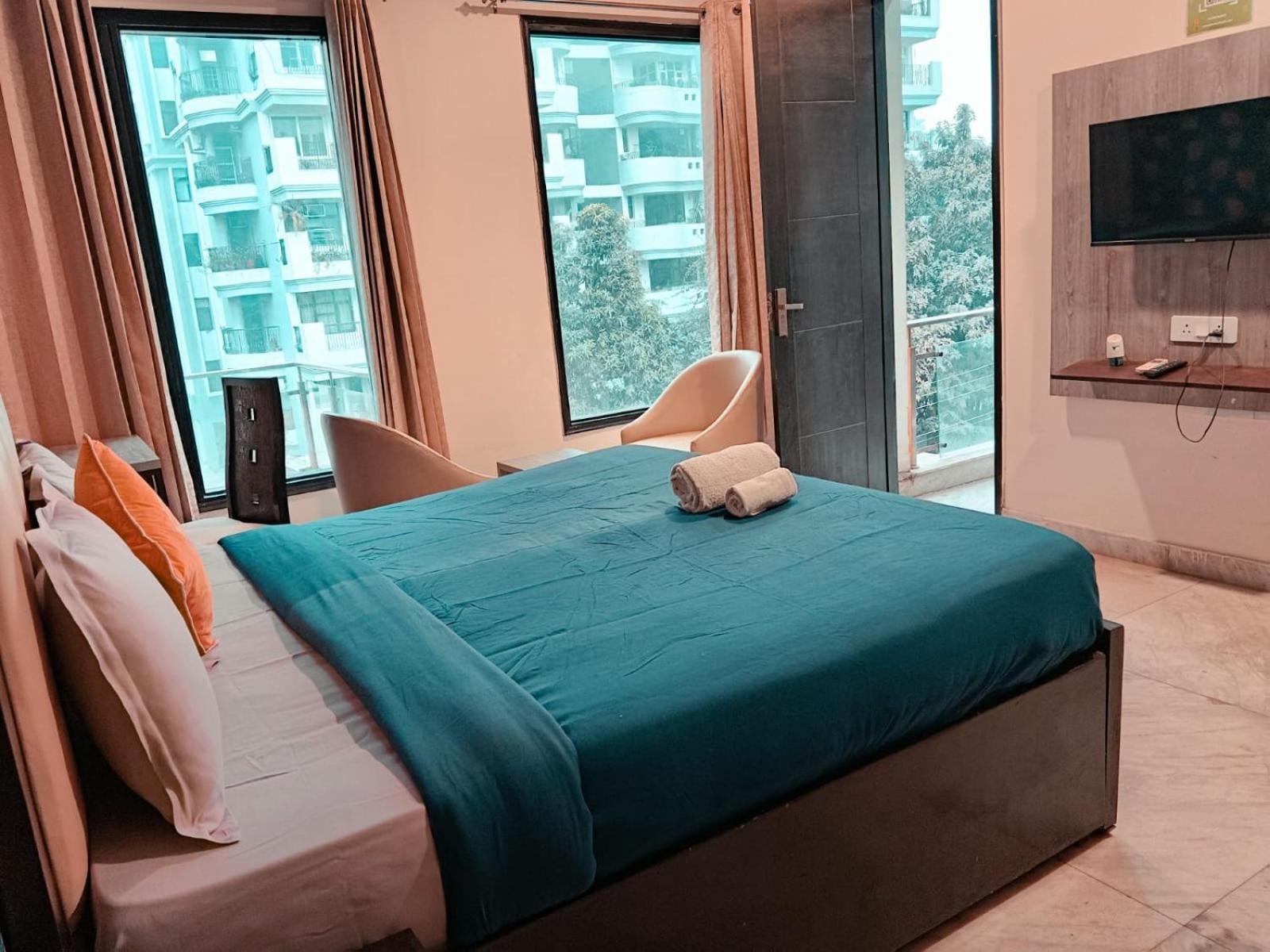 Lime Tree Service Apartment Golf Course Road, Гургаон Екстериор снимка