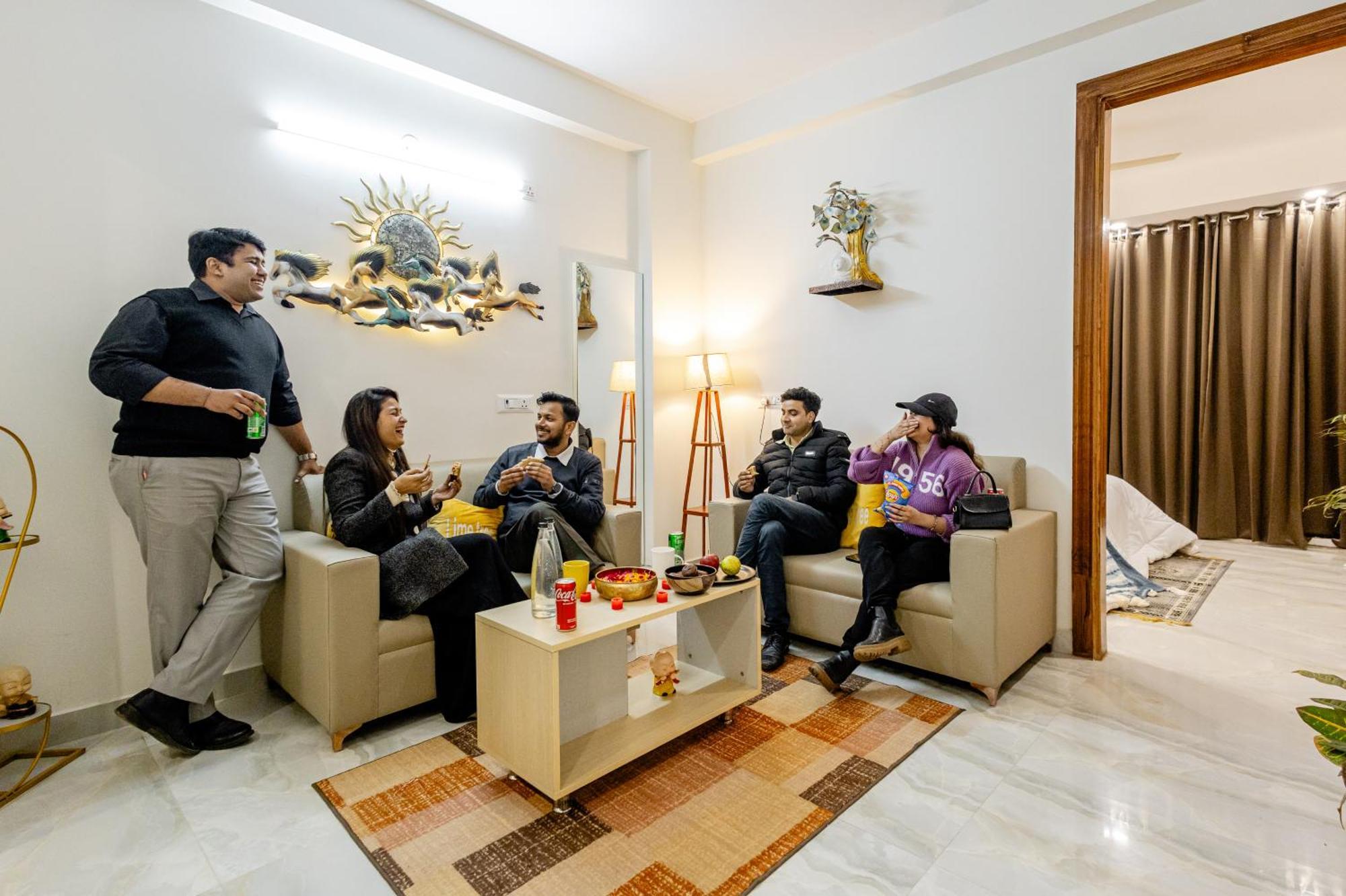 Lime Tree Service Apartment Golf Course Road, Гургаон Екстериор снимка